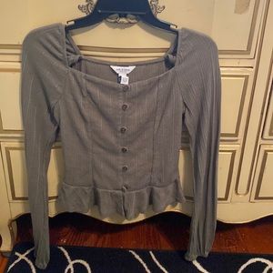 I’m selling in Arizona jean company long sleeve shirt